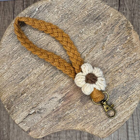 Macrame Daisy Flower Keychain Purse Charm FAST SHIP NEW - Picture 1 of 4